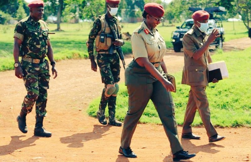 Kutana Na Brigedia Jenerali Wa Jeshi Mwenye Shepu Yake Aliyegeuza Mtizamo Kuhusu Wanawake Jeshini – Video - Global Publishers