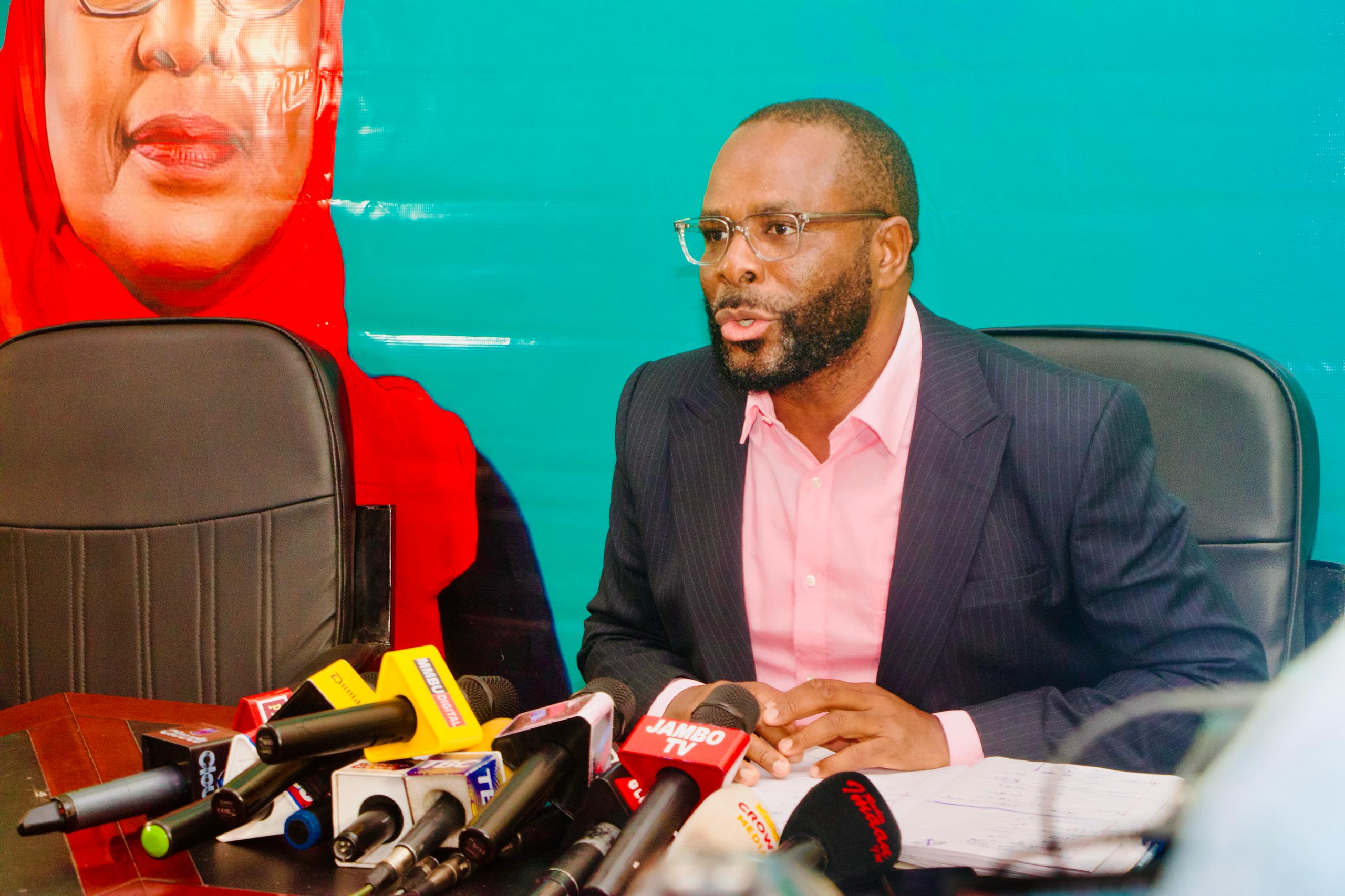 Eric Shigongo: Watanzania Tembeeni Vifua Mbele, Nchi Yenu Ni Tajiri – Video - Global Publishers