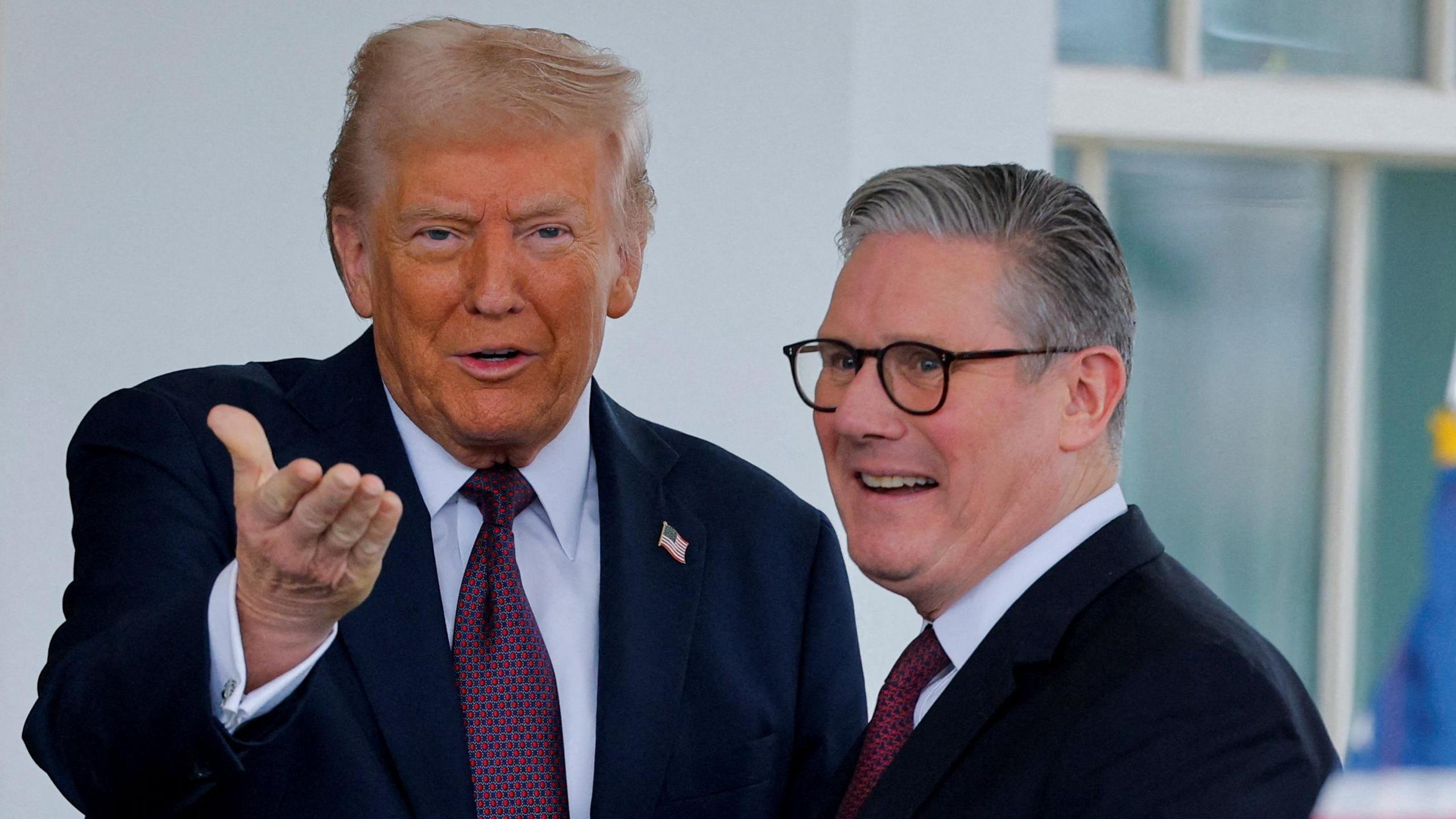 Rais Trump Azomewa Bungeni, Apata Wakati Mgumu Kuhutubia, Mbunge Atolewa Ukumbini – Video - Global Publishers