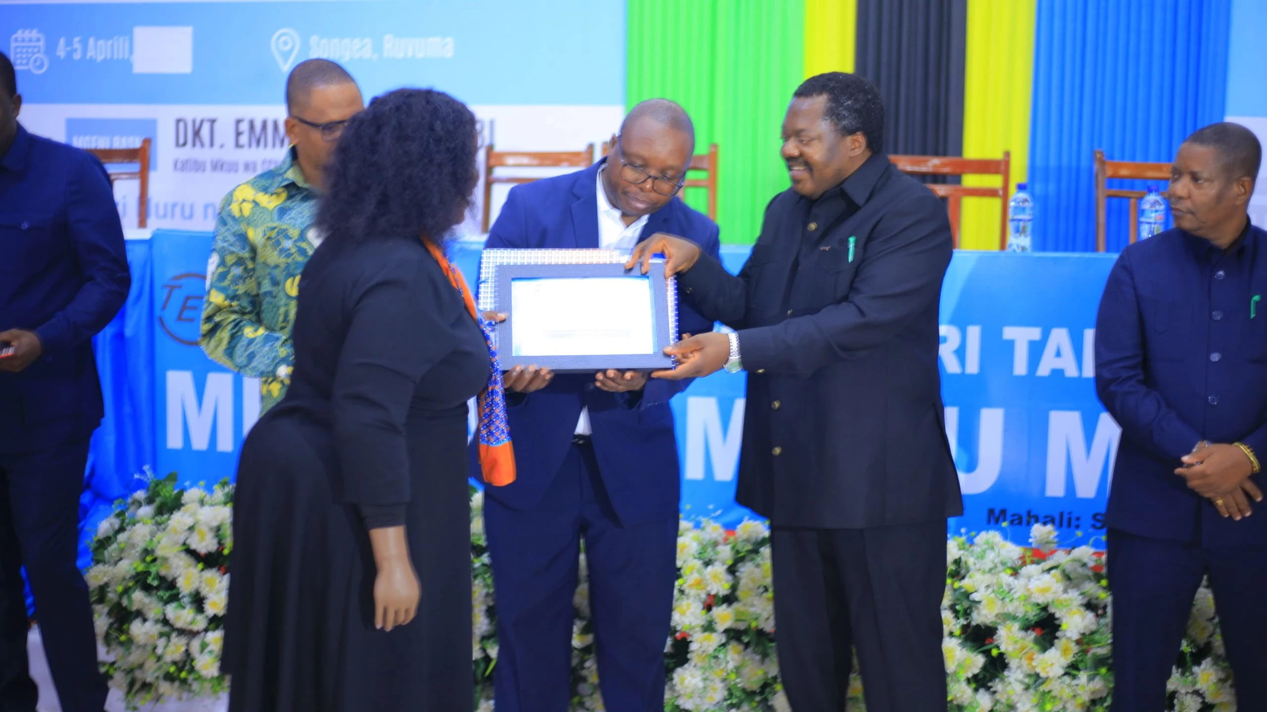 Dkt. Nchimbi Apongeza TEF kwa Uchaguzi Huru, NMB Yadhamini Mkutano Mkuu wa Jukwaa la Wahariri - Global Publishers