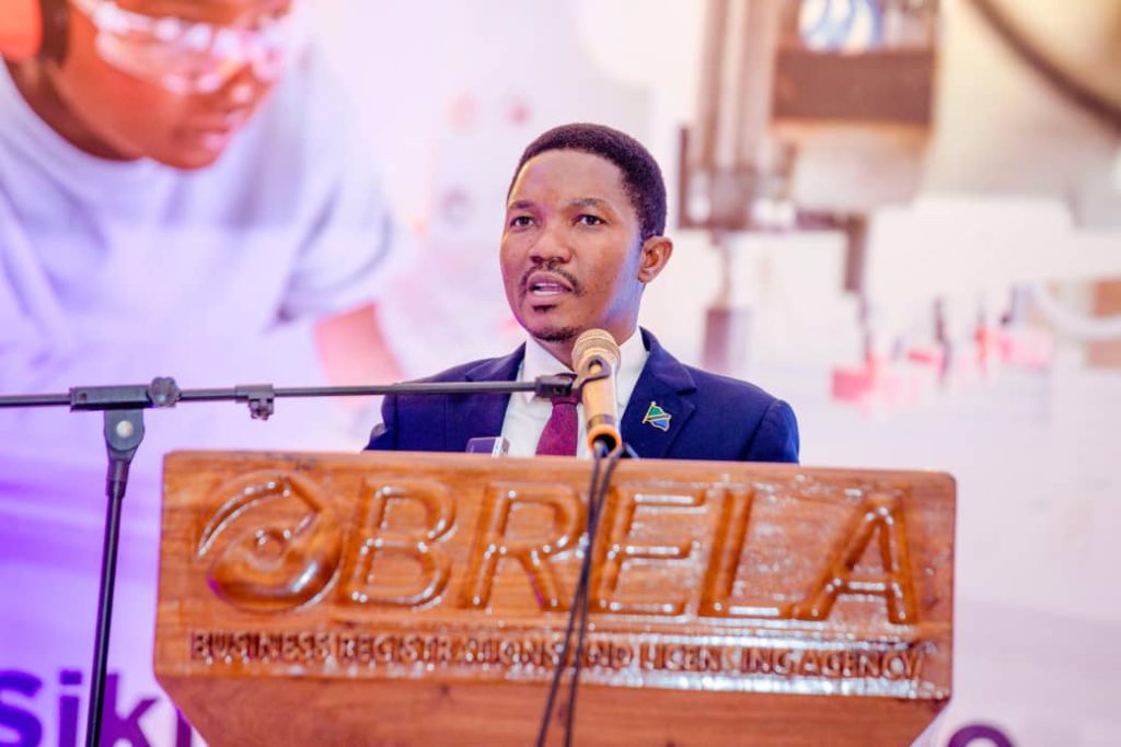 Wasanii Waaswa Kusajili Kazi Zao na Majina yao ya Kisanii - Global ...