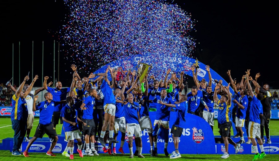 NBC Yakabidhi Kombe la Ubingwa wa Vijana (U20) Kwa Azam FC - Global Publishers