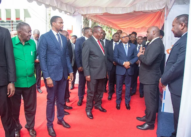 Makamu wa Rais apongeza ukaribu wa Benki ya NMB na Serikali - Global Publishers