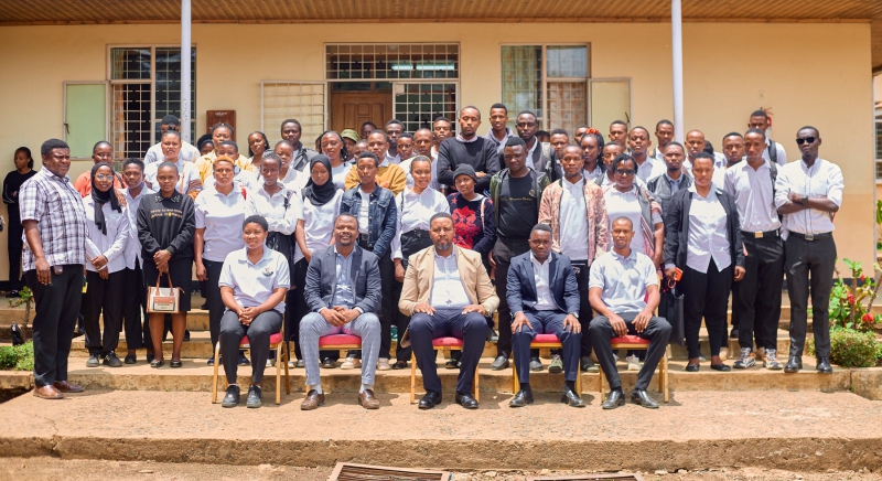 Sbl Na Nct Yawakaribisha Wanafunzi Wa Learning For Life Siku Ya Kwanza Ya Mafunzo Arusha - Global Publishers