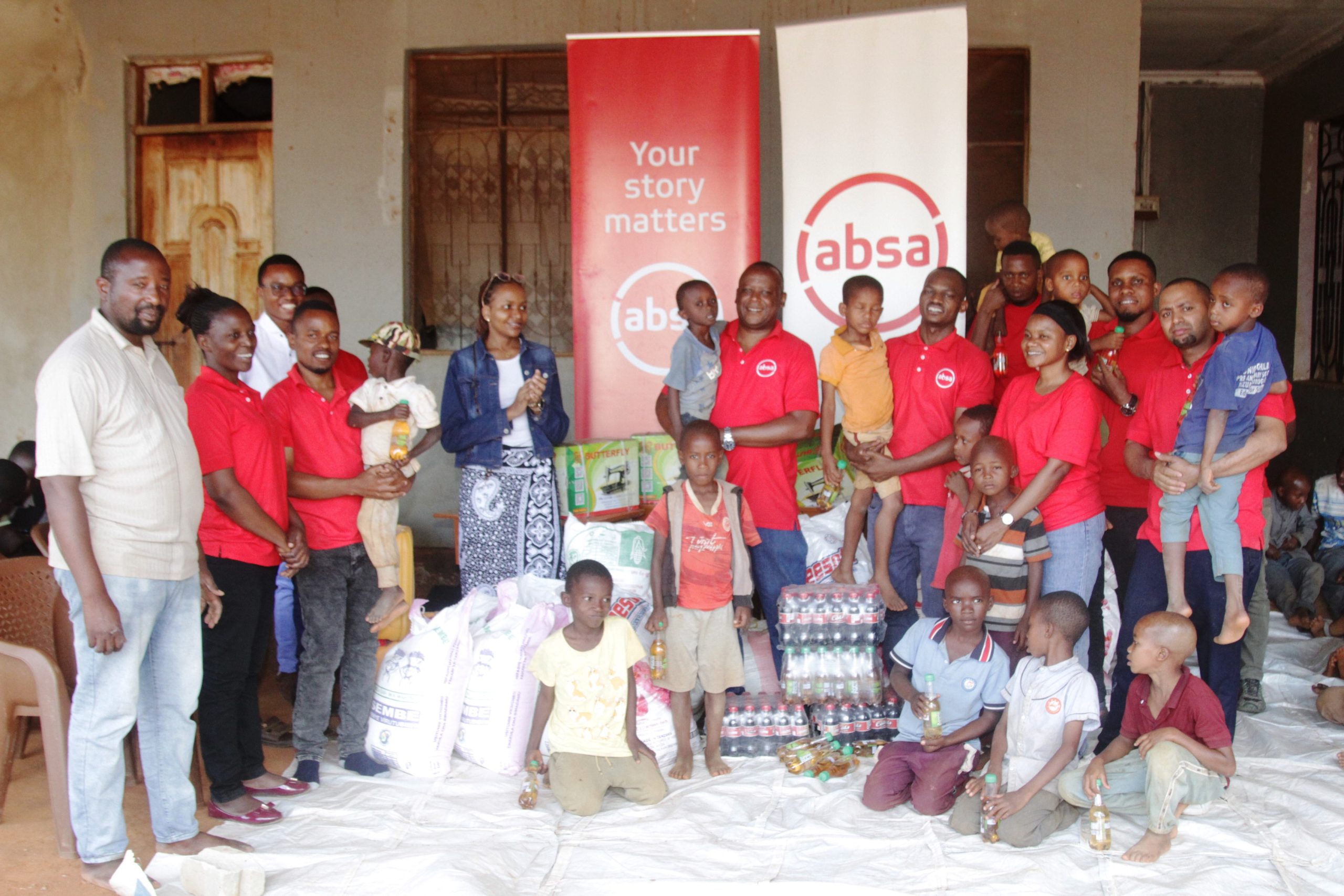 Benki Ya Absa Yakabidhi Msaada Wa Mahitaji Muhimu Katika Kituo Cha Kulelea Watoto Yatima - Global Publishers