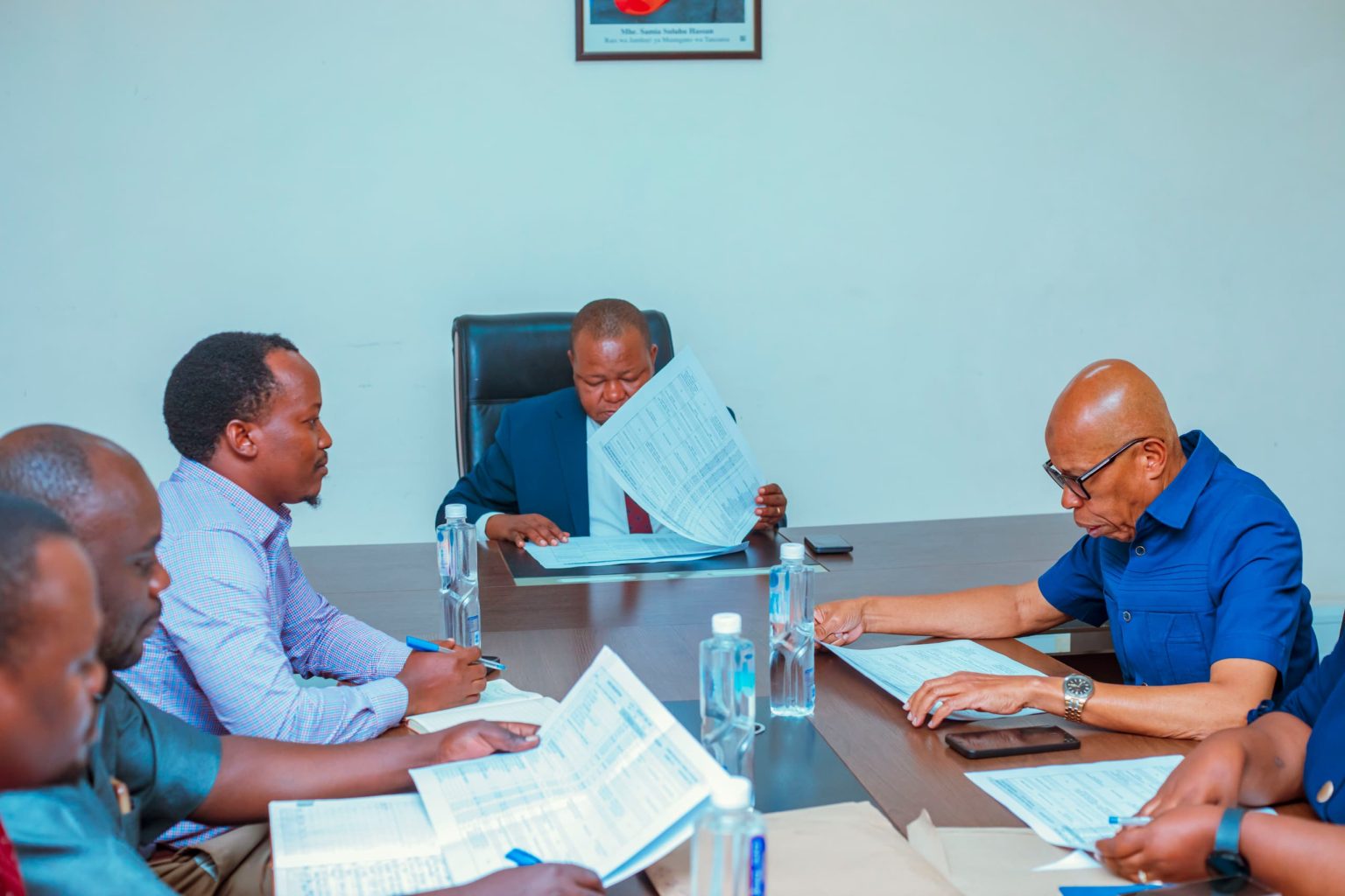 Prof. Shemdoe Aridhishwa na Mpango Mkakati wa Ujenzi Ofisi ya Mkuu wa Mkoa wa Morogoro - Global Publishers