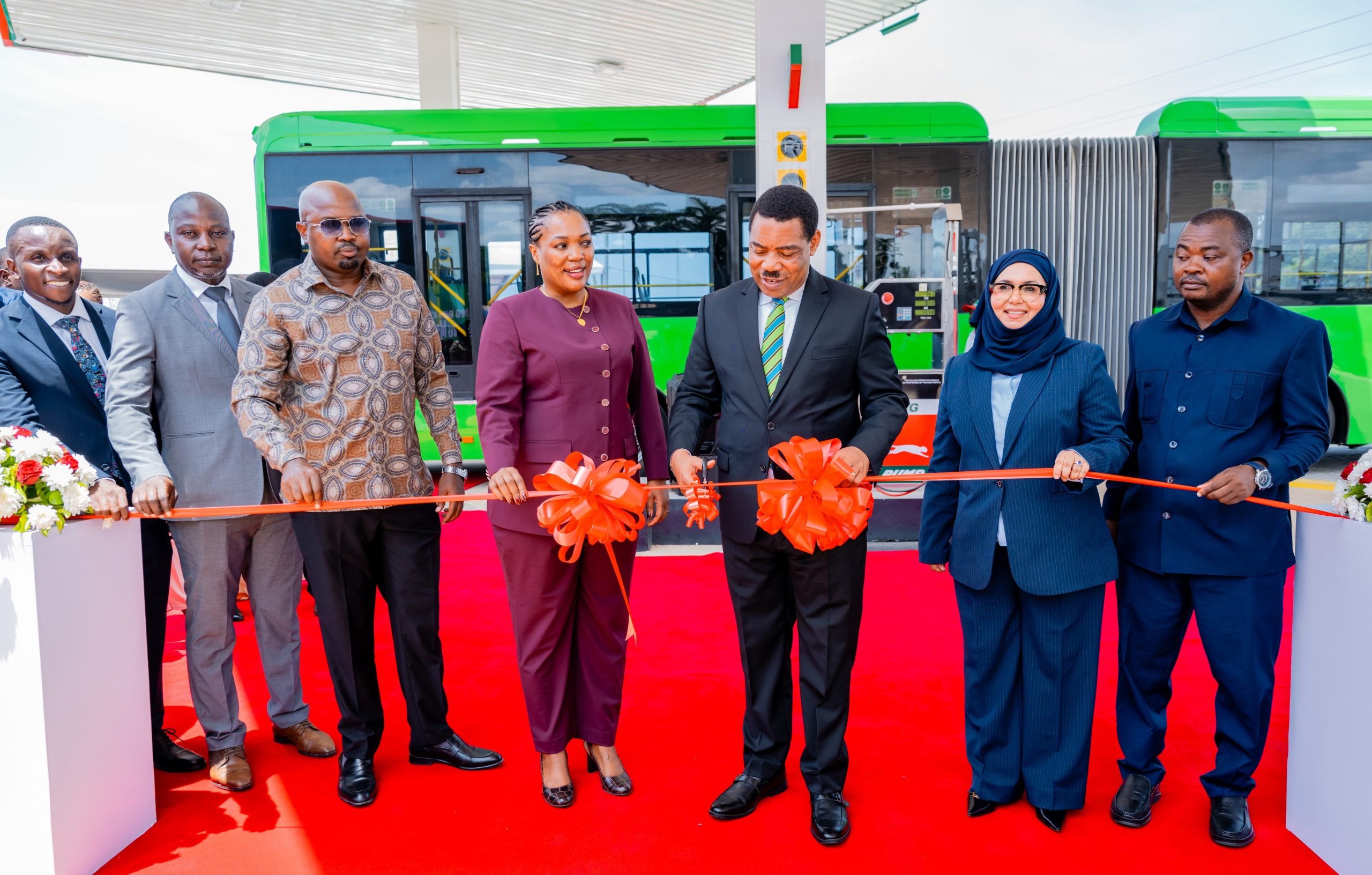 Waziri Mkuu Azindua Kituo Kikubwa Cha CNG Puma Energy 