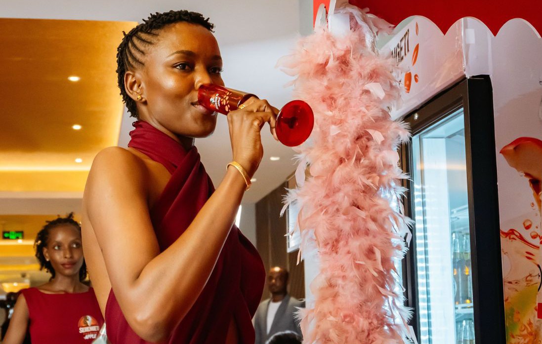 Serengeti Apple Yaongoza Shamrashamra Za Siku Ya Valentine  Dar  - Global Publishers