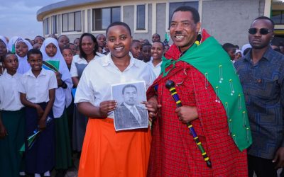 Waziri Mkuu Awasisitiza Wanafunzi Kusoma Kwa Bidii Kilimanjaro Girls - Global Publishers