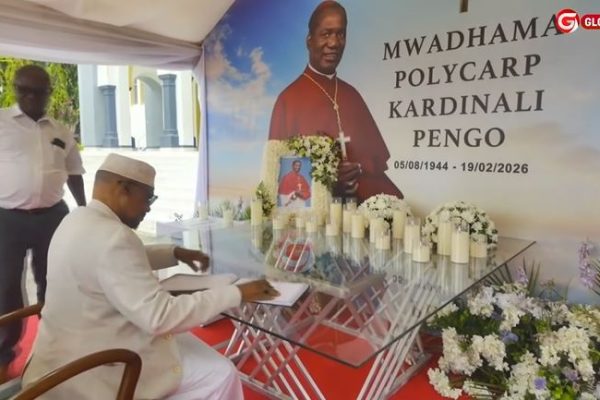 Mufti Aomboleza Kifo cha Kardinali Pengo Kanisa Kuu la Mtakatifu Joseph – Video