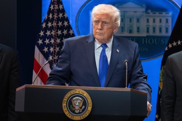Trump: Iran Inatengeneza Makombora Ya Kushambulia Marekani Hataruhusu