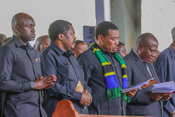 Makamu wa Rais Nchimbi na Waziri Mkuu Washiriki Misa Mazishi ya Kardinali Pengo Pugu, Dar -Video