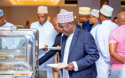 Waziri wa Fedha Balozi Khamis Mussa Omar Awaongoza Wateja na Wadau wa NBC Futari - Global Publishers