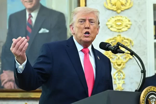 Trump Atangaza Ushindi Dhidi ya Iran, Asema Marekani Yadhibiti Anga ya Iran – Video