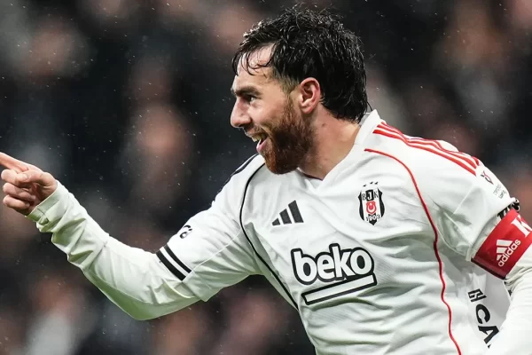 Manchester United, Tottenham Wagombania Saini ya Orkun Kökçü