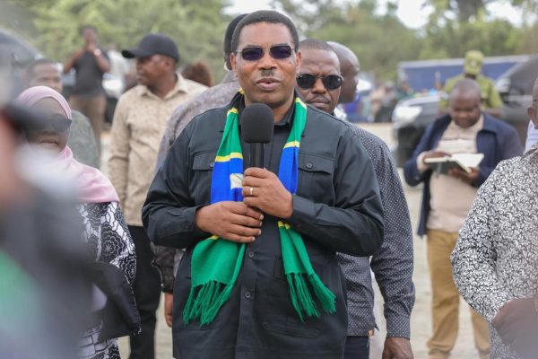 Waziri Mkuu Aweka Jiwe La Msingi Mradi Wa Barabara Ya Kagwira – Karema