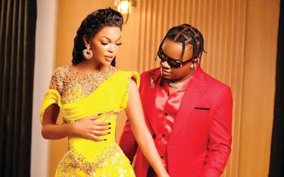 Wema Sepetu Amzawadia Whozu Ujumbe Mtamu wa Mapenzi - Global Publishers