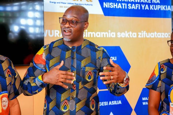 Mkurugenzi Mkuu wa EWURA, Dkt.James Andilile Atenguliwa – Video