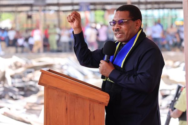 Waziri Mkuu Aagiza Hatua Za Haraka Kurejesha Biashara Soko La Simu 2000 – Video