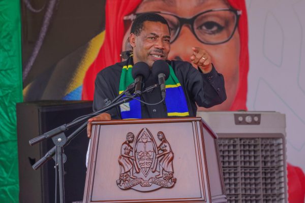 Waziri Mkuu Mwigulu Nchemba Azungumza na Wananchi Dar