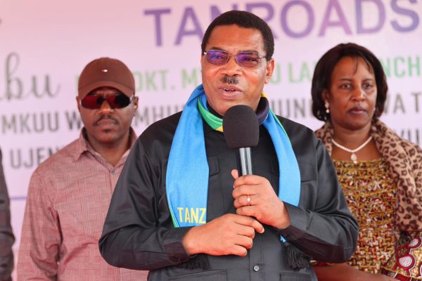 Mwigulu Akagua Ujenzi wa Barabara Kubwa Chamwino, Atoa Maagizo