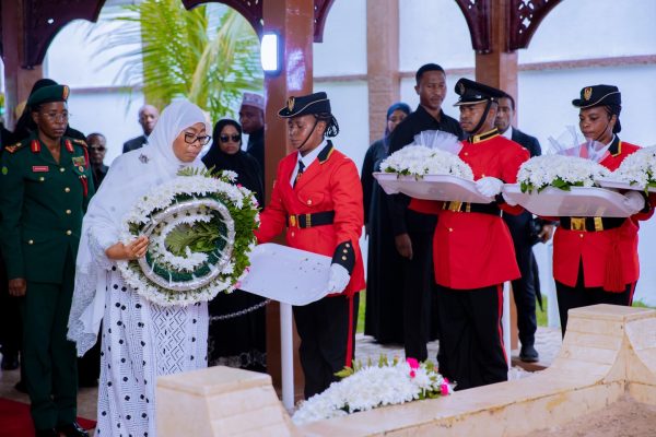 Samia Aongoza Maadhimisho ya Karume Day Kisiwandui – Picha