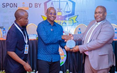 Mkuu wa Wilaya ya Ilala Apokea Tuzo Kutoka kwa Wafanyabiashara Kariakoo - Global Publishers