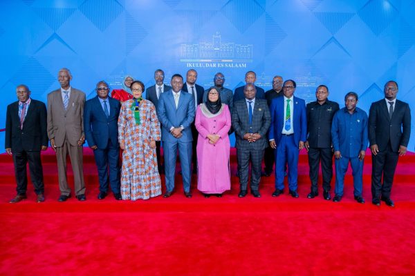 Rais Samia Afanya Mazungumzo na Wagombea Urais Uchaguzi Mkuu 2025 – Picha