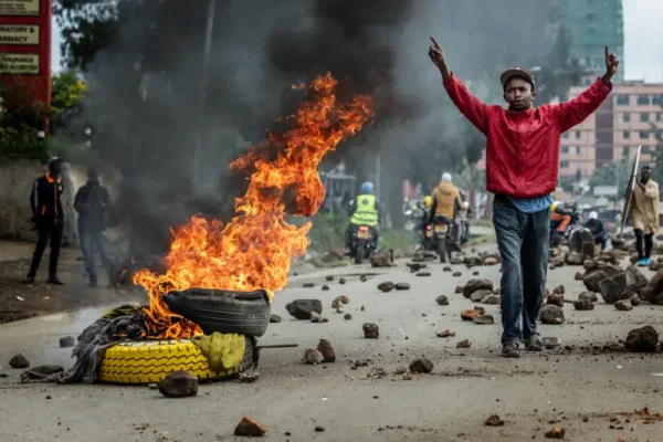 Wananchi Kenya Waandamana Kupinga Kupanda kwa bei ya Mafuta
