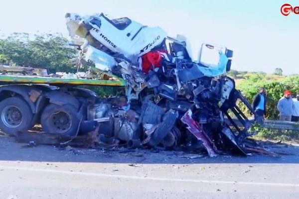Watu Wawili Wafariki, 12 Wajeruhiwa Ajali ya Basi Iringa – Video
