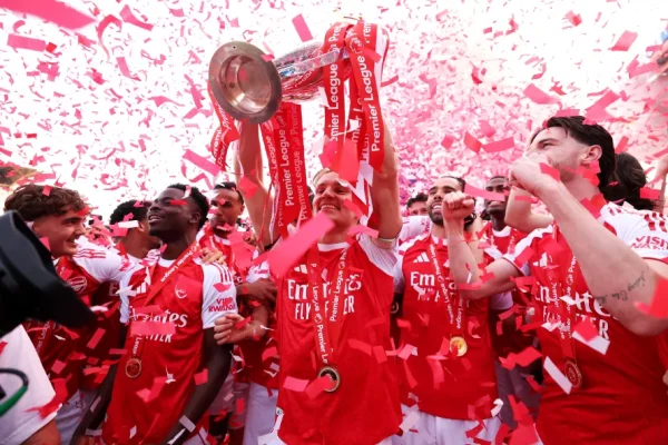 Tazama Shangwe la Arsenal Baada ya Kukabidhiwa Kombe la Ubingwa 2025/26