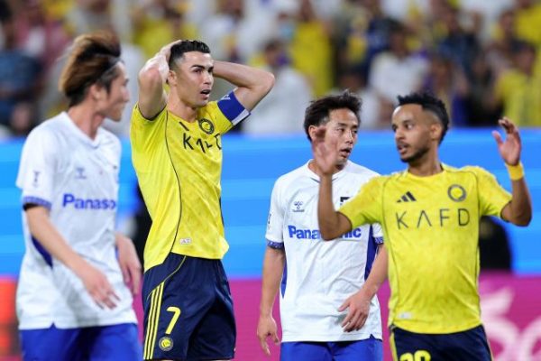 Ronaldo Aangukia Pua Tena, Gamba Osaka Wabeba Taji Asia