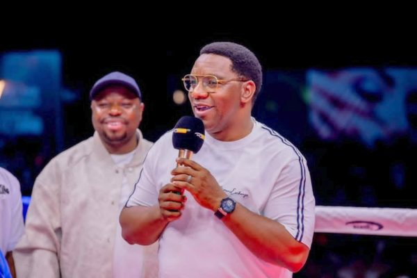 Makonda Afichua Mpango wa Kuwaleta Mike Tyson na Floyd Mayweather Jr. Tanzania