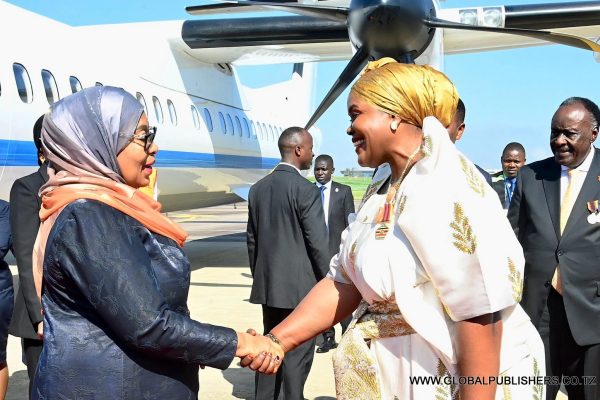 Samia Alivyowasili Uganda Kuhudhuria Uapisho wa Yoweri Kaguta Museveni