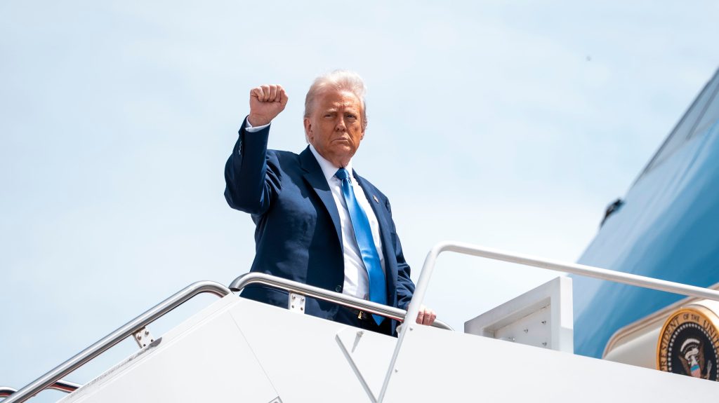 Trump Aondoka na Mabosi 17 wa Kampuni Kubwa za Marekani Kuelekea China