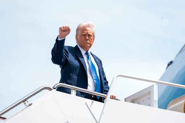 Trump Aondoka na Mabosi 17 wa Kampuni Kubwa za Marekani Kuelekea China