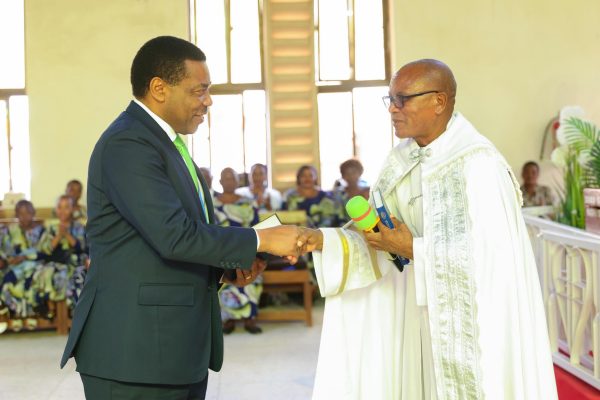 Waziri Mkuu Awahimiza Wananchi Kuendelea Kuiombea Tanzania