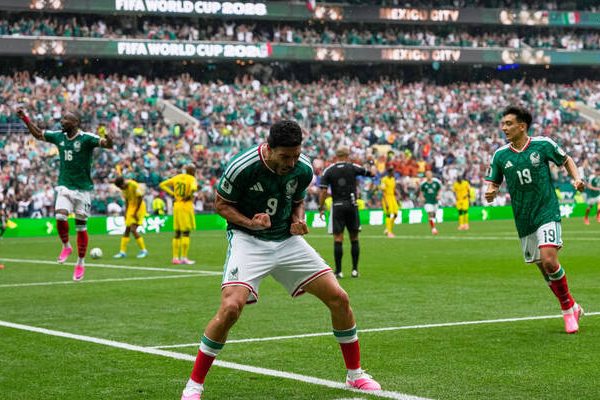 Mexico Yaianza Kombe la Dunia kwa Ushindi wa Mabao 2-0 Dhidi ya Afrika Kusini