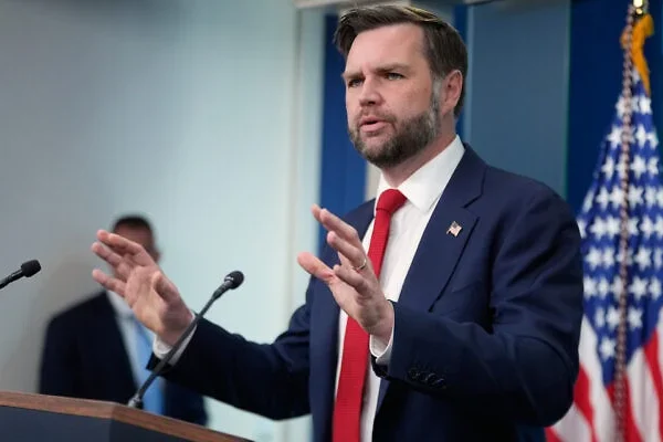 Makamu wa Rais wa Marekani JD Vance Awasili Uswisi Kufanya Mazungumzo na Iran