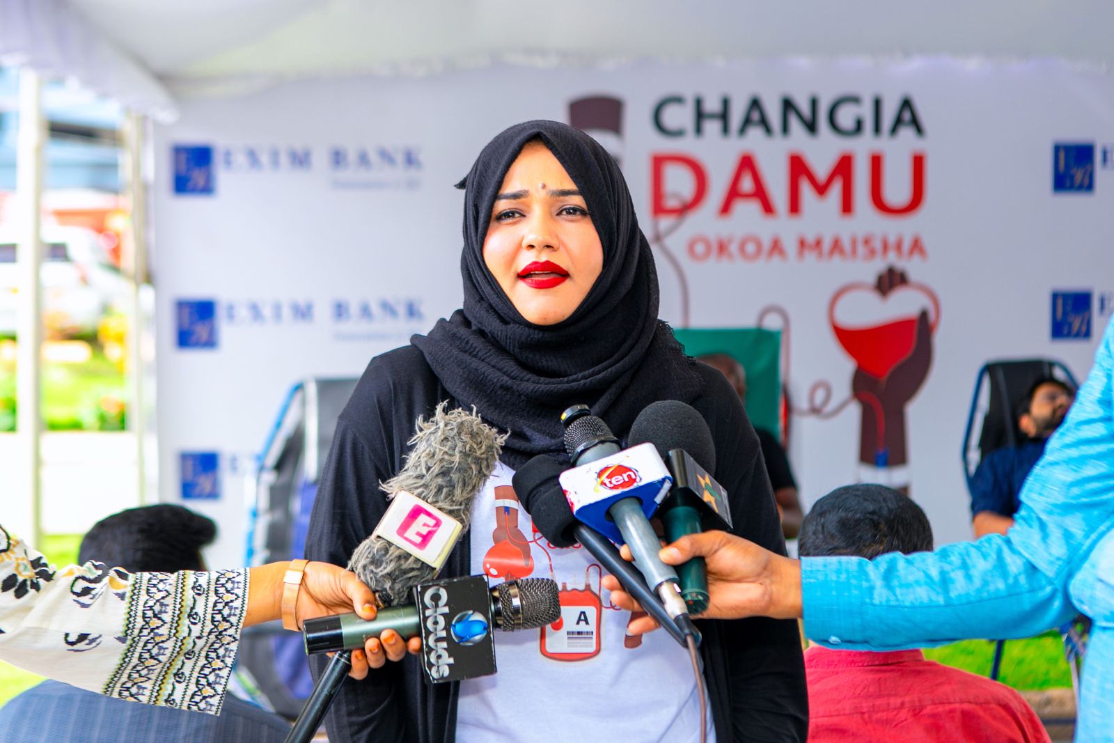 Benki ya Exim Tanzania yaendesha zoezi la uchangiaji damu kw