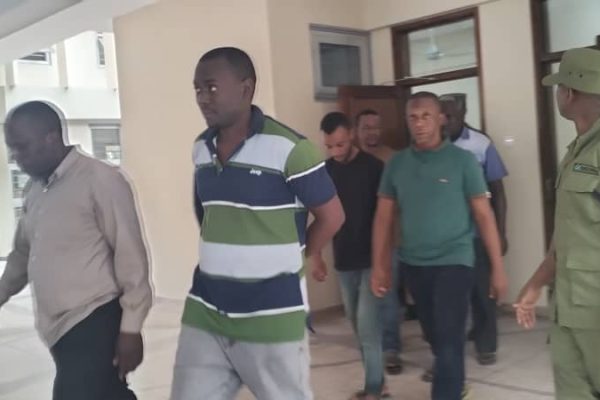 Wafikishwa Mahakamani Kisutu Kwa Tuhuma za Wizi wa Mafuta Ghafi
