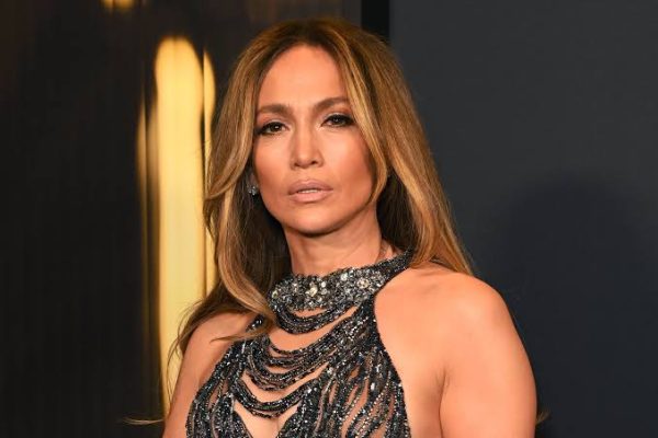 Jennifer Lopez Afichua Alivyopoteza Uoni kwa Muda Baada ya Kufanya Kazi Siku 98 Mfululizo