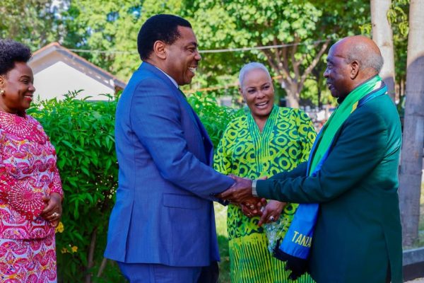 Waziri Mkuu Dkt. Mwigulu Nchemba Amtembelea John Malecela Dodoma