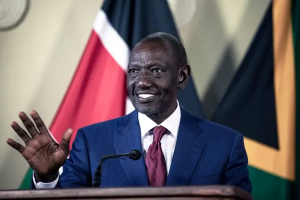 Ruto Aialika Arsenal Kutembelea Kenya Baada ya Sherehe za Ubingwa