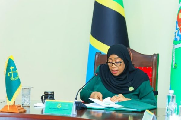 Rais Samia Aongoza Kikao Maalum cha Kamati Kuu ya CCM jijini Dar