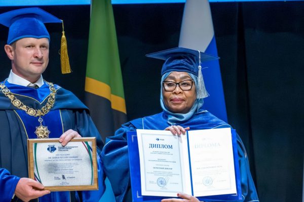 Rais Samia Aandika Historia Atunukiwa Udaktari wa Heshima Moscow (Picha +Video)
