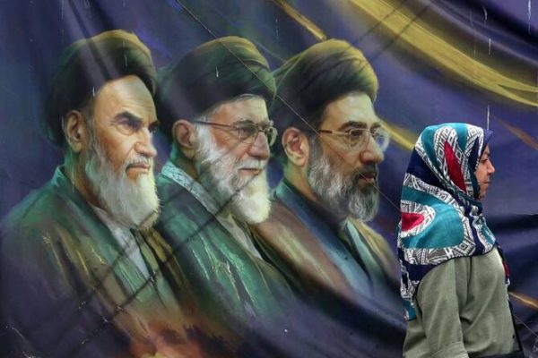 Iran Yatoa Onyo Kali kwa Marekani na Israel Kabla ya Mazishi ya Kiongozi Mkuu – Video