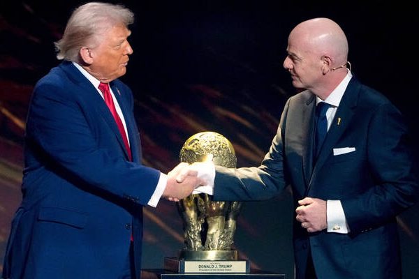 Trump Aingilia Kati, FIFA Yamruhusu Balogun Kucheza Dhidi ya Belgium