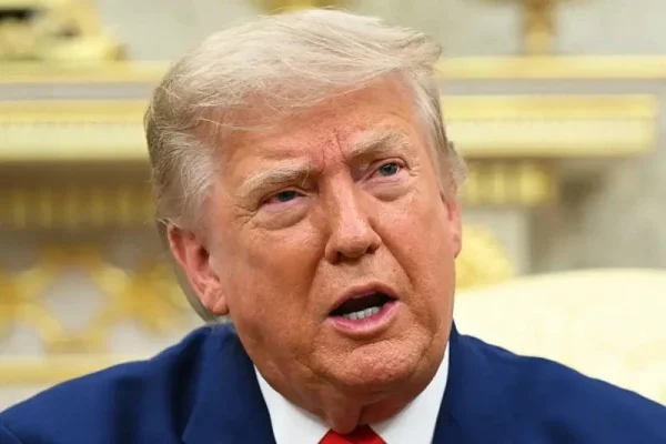 Video: Trump Aipa Iran Onyo Baada ya Mashambulizi ya Wahouthi Yemen