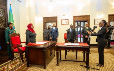 Rais Samia Awaapisha Makatibu Wakuu Wapya, Atoa Mwelekeo wa Utumishi (Picha +Video) - Global Publishers